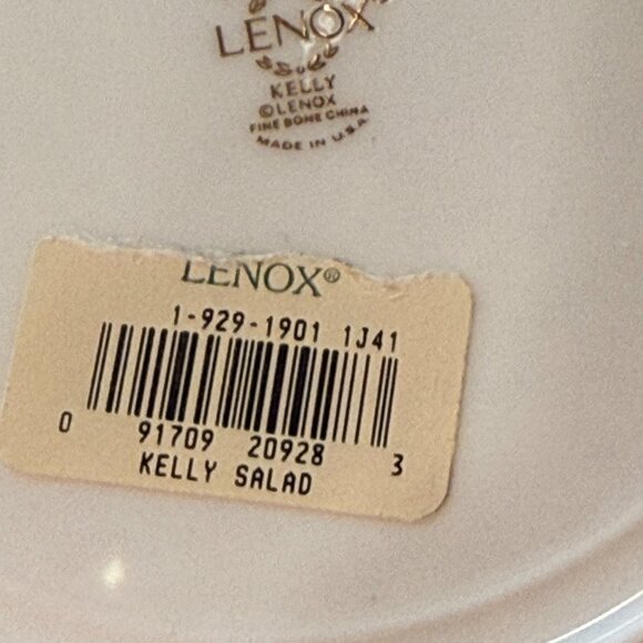 Lenox VTG “Kelly” 4 pc gold trim includes butter, salad, lunch, dinner plates-F - Picture 4 of 13